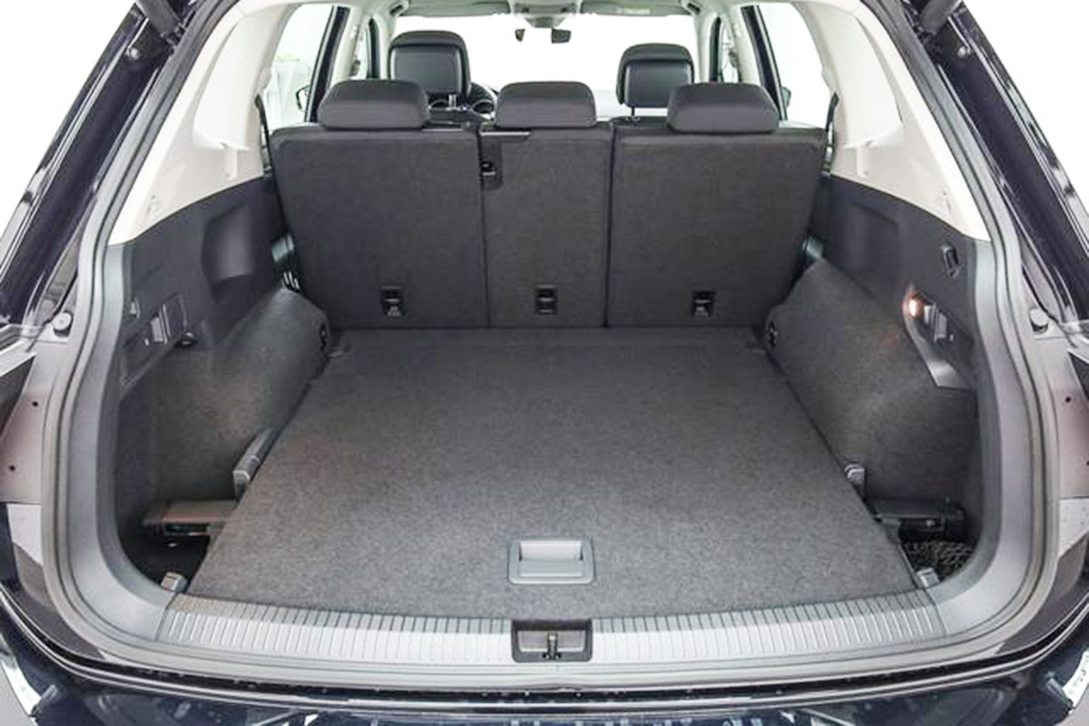 193422_7_5_seats_upper_boot.jpg
