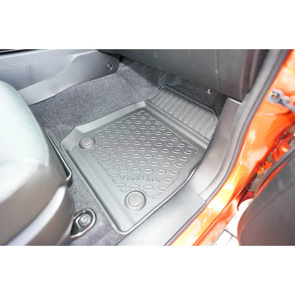 424140_1_front_right_FR_passenger_premium.jpg