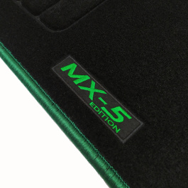 Alfombras Alfombrillas en moqueta velour con borde y logo verde a medida para Mazda MX-5 NC desde 2005 hasta 2015